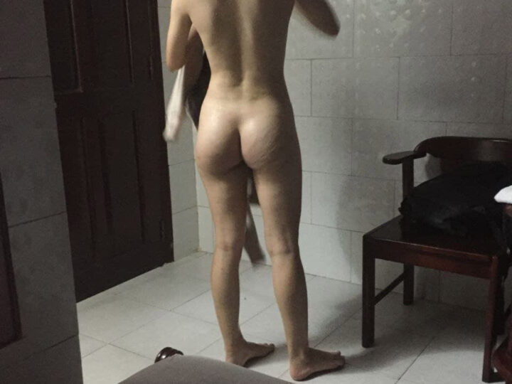 Ảnh 10 của Clip sex Bad dirty 97 some em học sinh đeo kính váy hồng ra nước trắng (Full Clip + Pic)