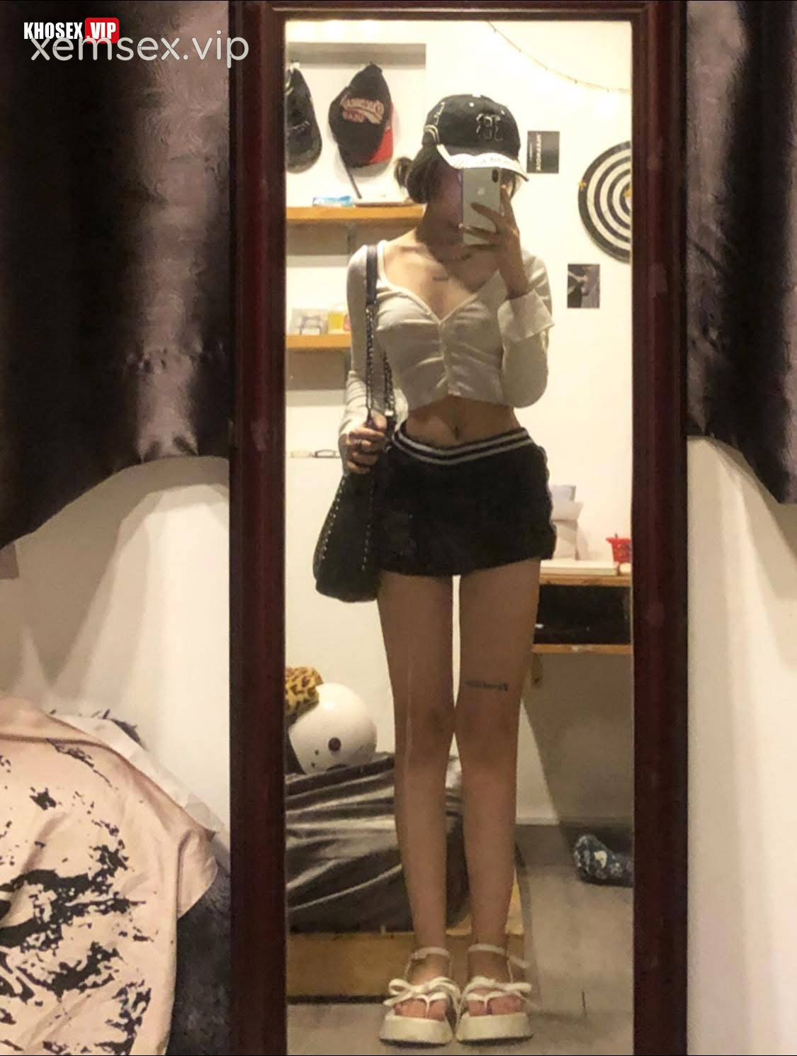 lo-clip-sex-hot-ig-nguyen-uyen-trang-40k-follow-full-clip-pic-hinh-15